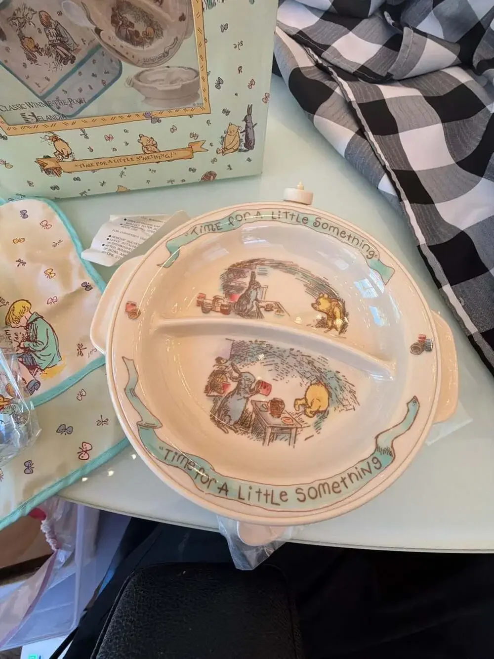 NEW Vintage Classic Winnie the Pooh Infant Feeding Set Selandia 4pc bottle plate